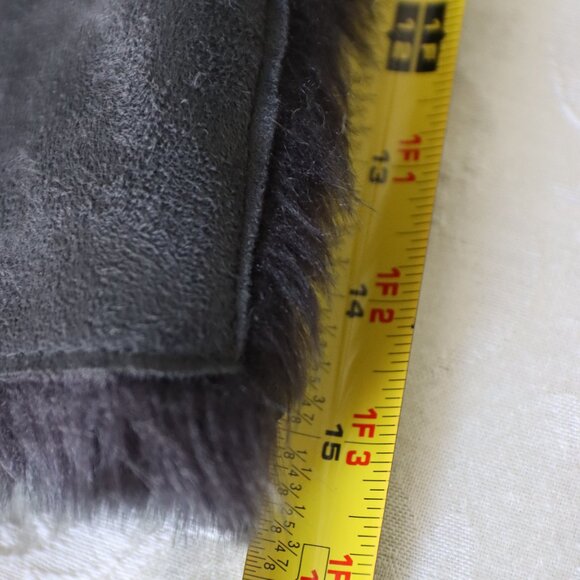 Loft Open Front Faux Leather/Fur Vest Size Medium Grey Outer with Black Faux Fur - Picture 8 of 13